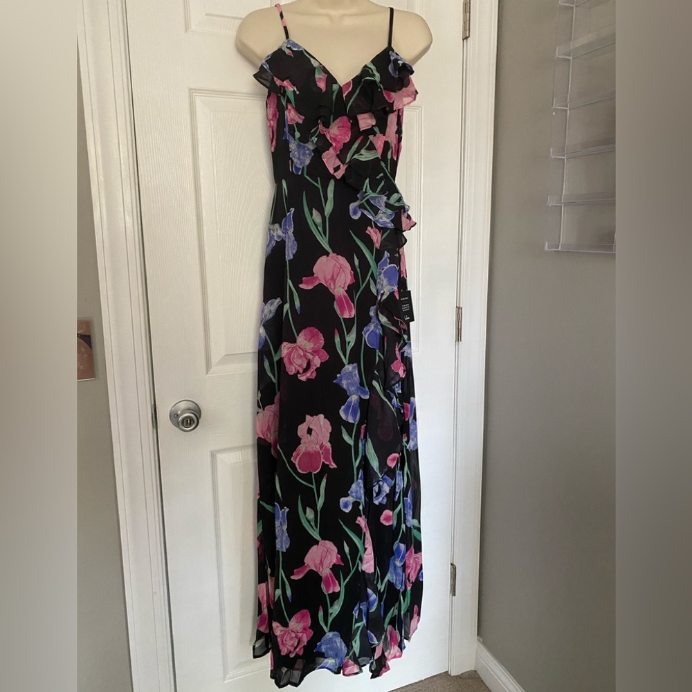 NWT Lulus floral chiffon maxi dress small